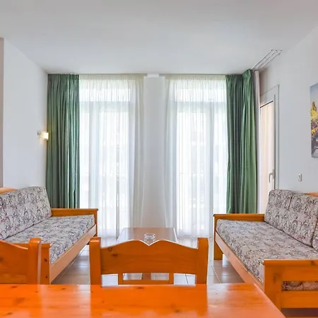 Aptos. Comte D'empuries * エンプリアブラバ